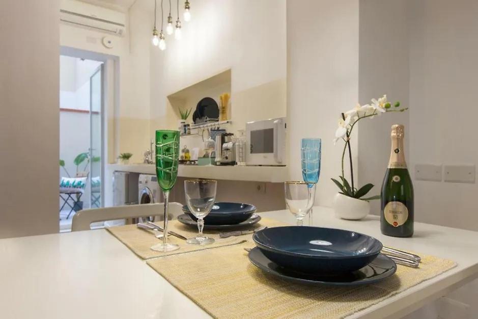 Piazza Martiri Flat Lägenhet Cagliari Exteriör bild